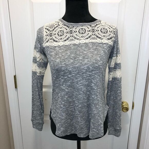 Rewind Tops - Rewind grey long sleeve top with cream lace detail, size x small